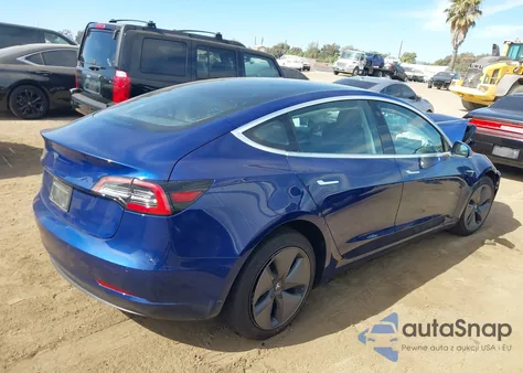 2020 Tesla Model 3 Standard Range Plus Rear-Wheel Drive/Standard Range Rear-Wheel Drive z USA, uszkodzony, nr VIN 5YJ3E1EA8LF631686